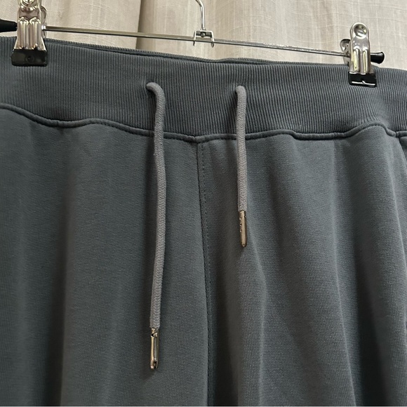 Abercrombie Soft AF blue relaxed embossed sweatpants size medium - Picture 6 of 13